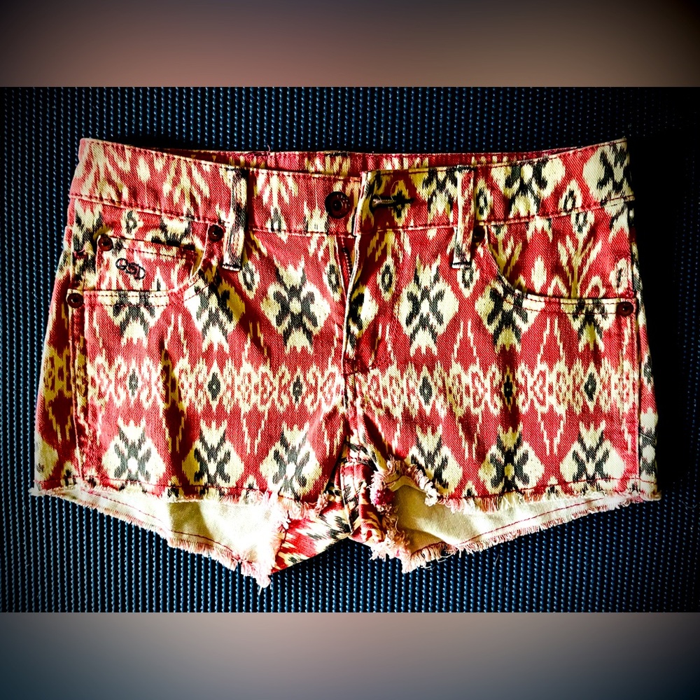 QSD Jean Tapestry Shorts / Size 0 / Never Worn